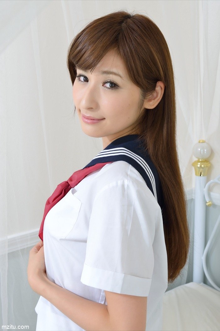 日本校花真甜美，教室撩裙诱人鼻血(13)