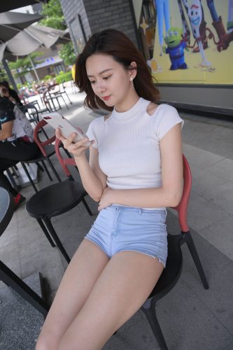 短发牛仔的漂亮女生【2.4G】-素云集