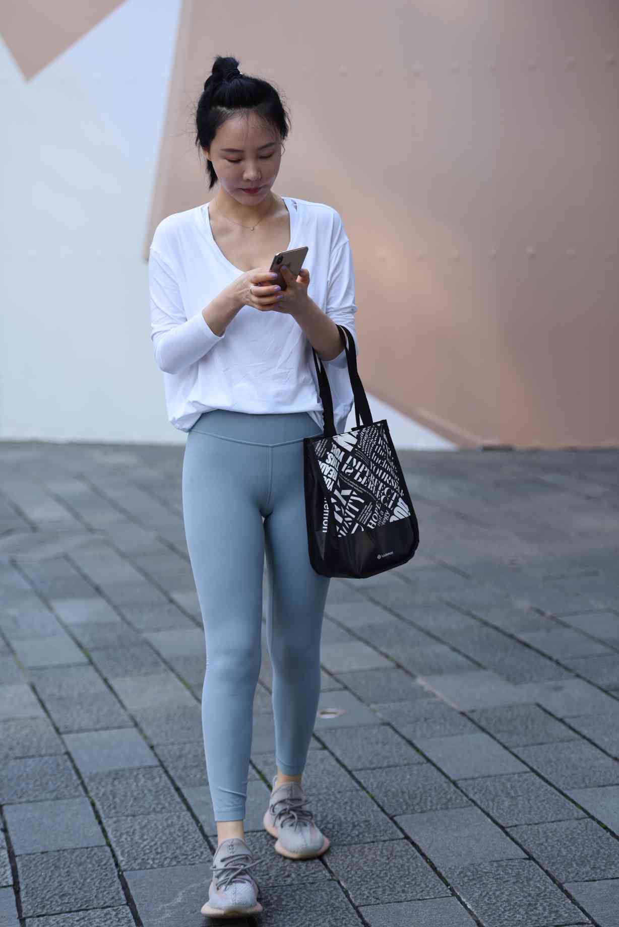 图片[2]-【免费】逛街的小女人【46P】04037-素云集