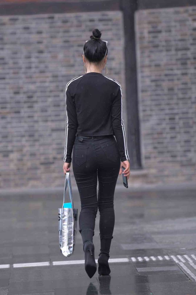 【免费】酷酷的紧身牛仔裤女人【7P】04038-素云集