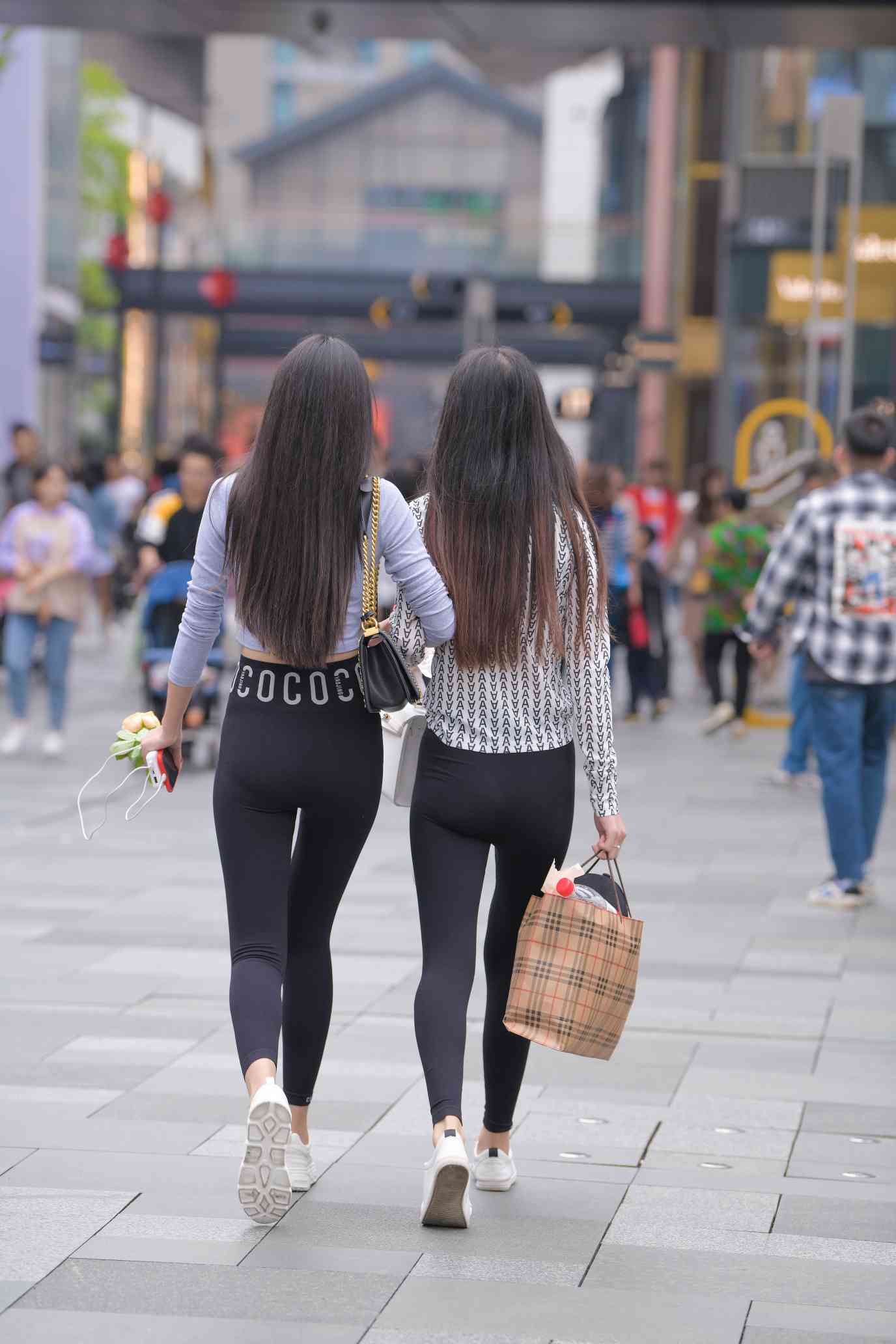 图片[4]-【免费】逛街的两个瑜伽裤姑娘【40P】04030-素云集