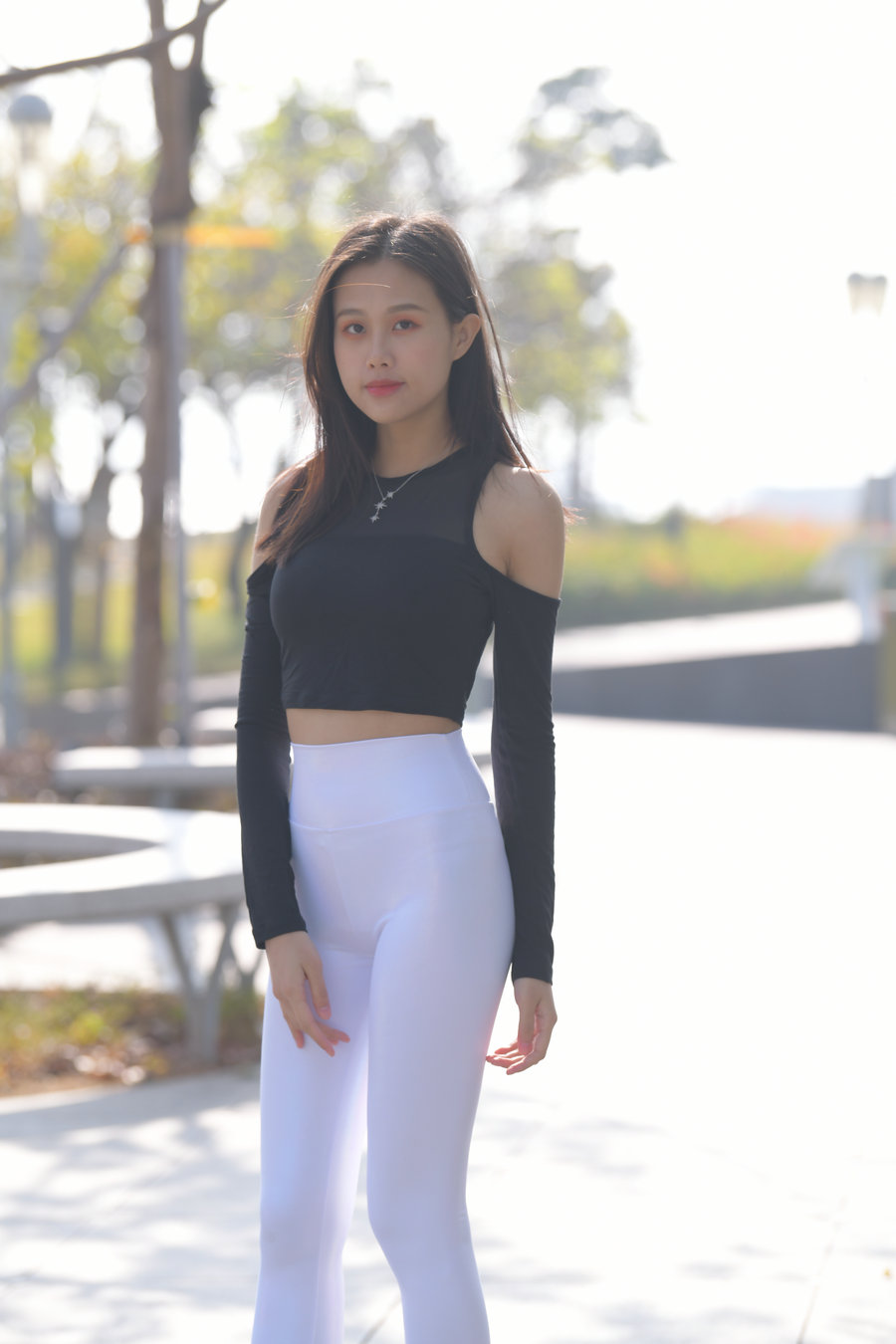 穿紧身白裤的端庄女孩 J1436 674P1V-22.2GB-素云集