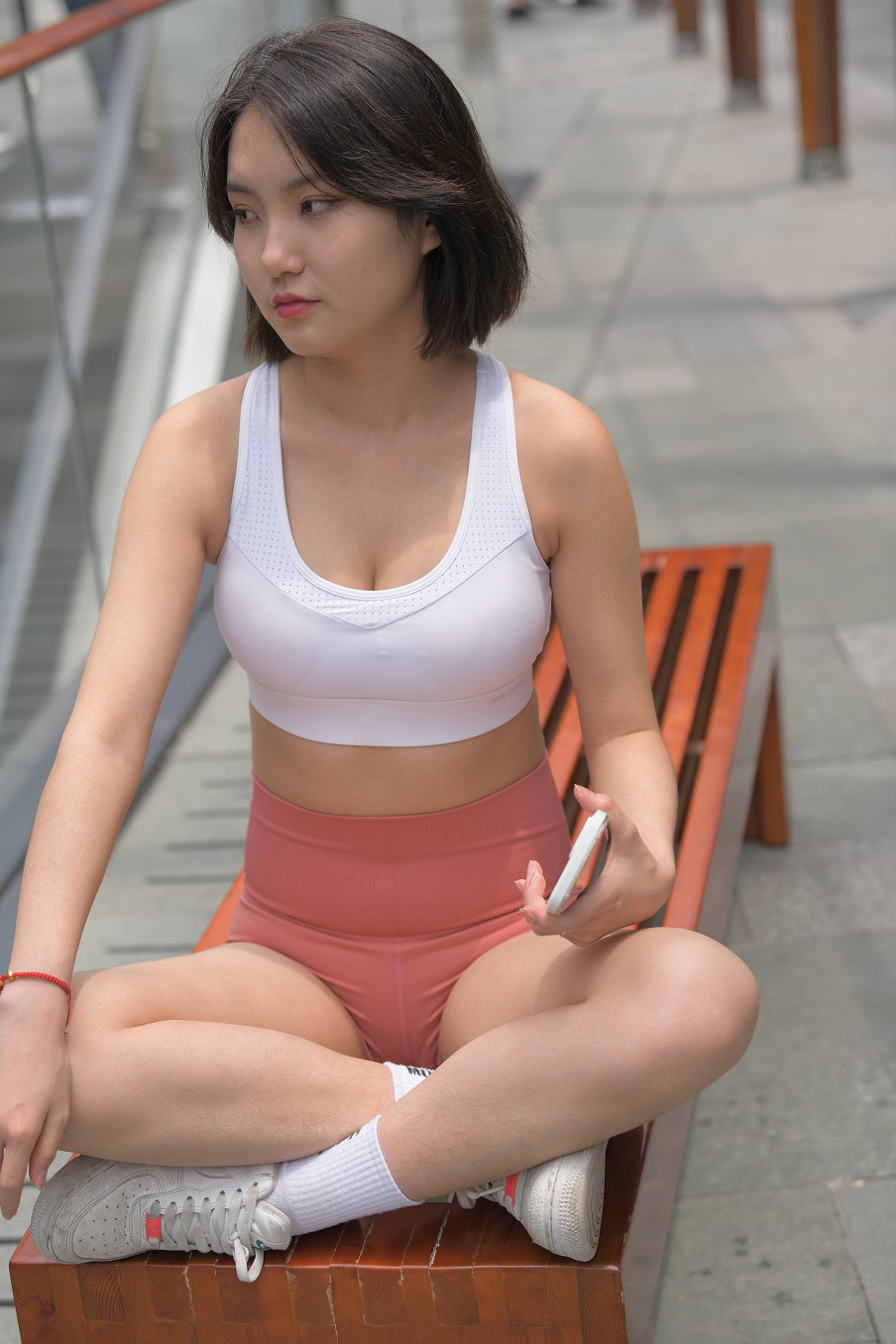 J2982 621P1V-21.5GB-素云集