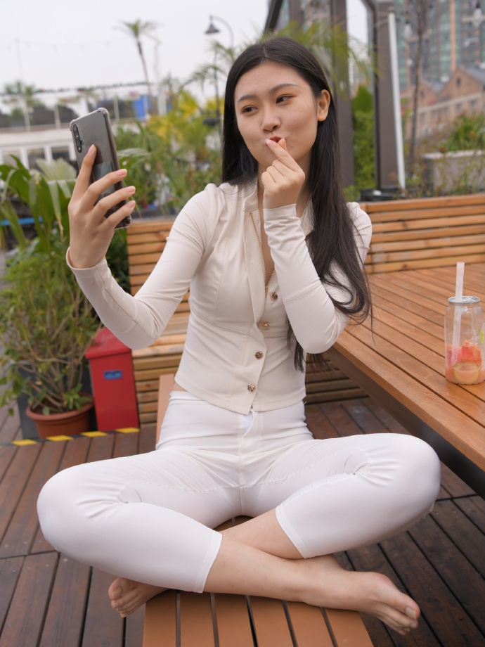 图片[2]-白色紧身裤女孩 J1418 732P2V-27.1GB-素云集