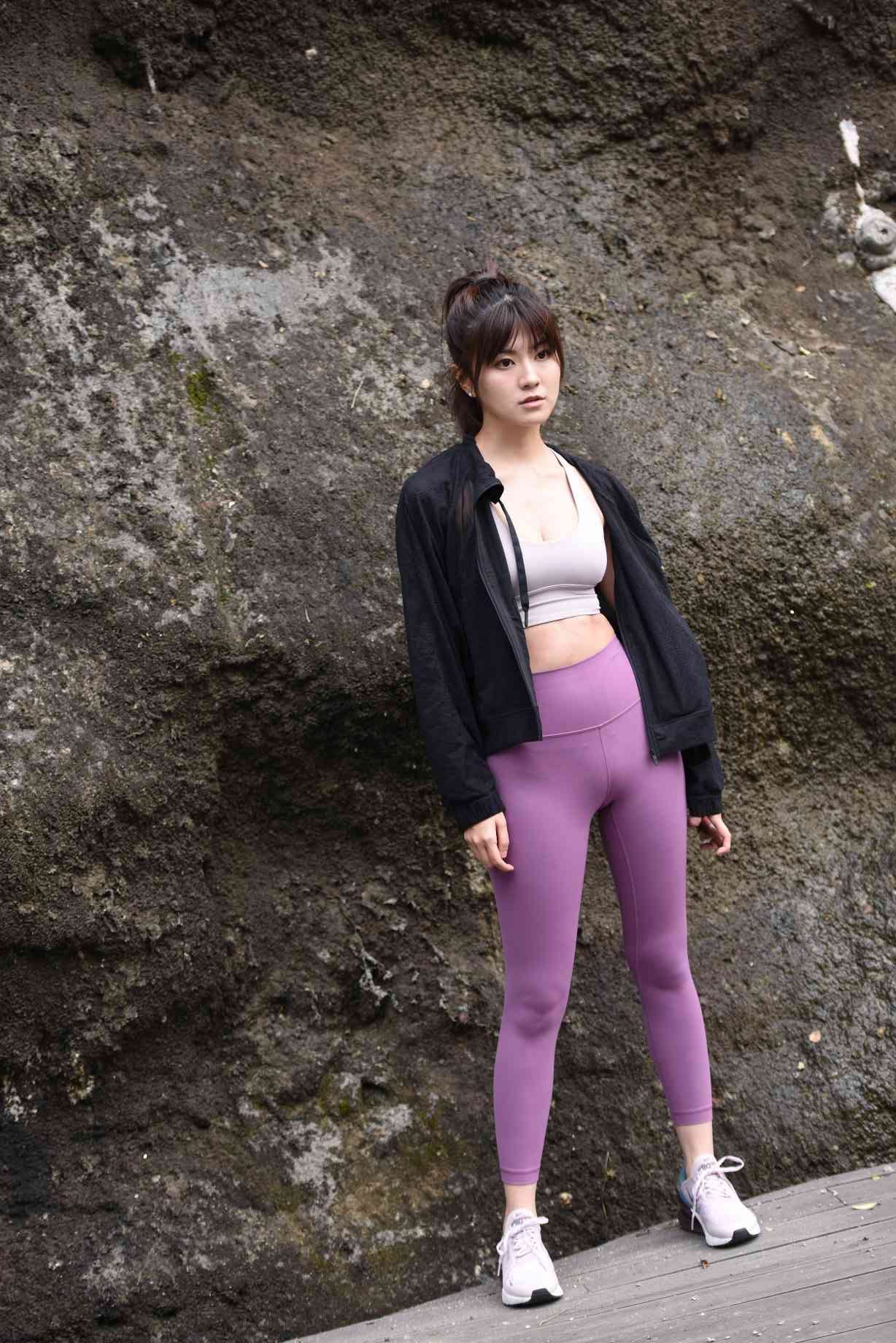 图片[3]-香芋色瑜伽裤高马尾女孩【111P】04039-素云集