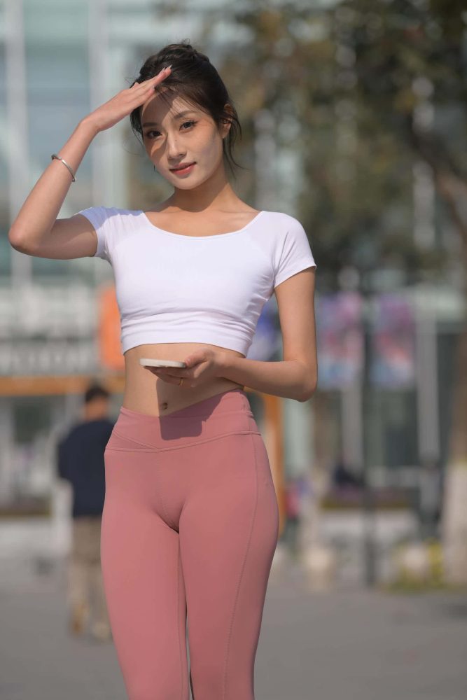 粉红色瑜伽裤女孩【 583P】J4915-素云集