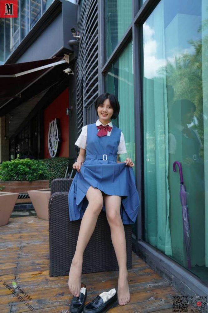 一副学生模样的短发姑娘【112P】20023-素云集