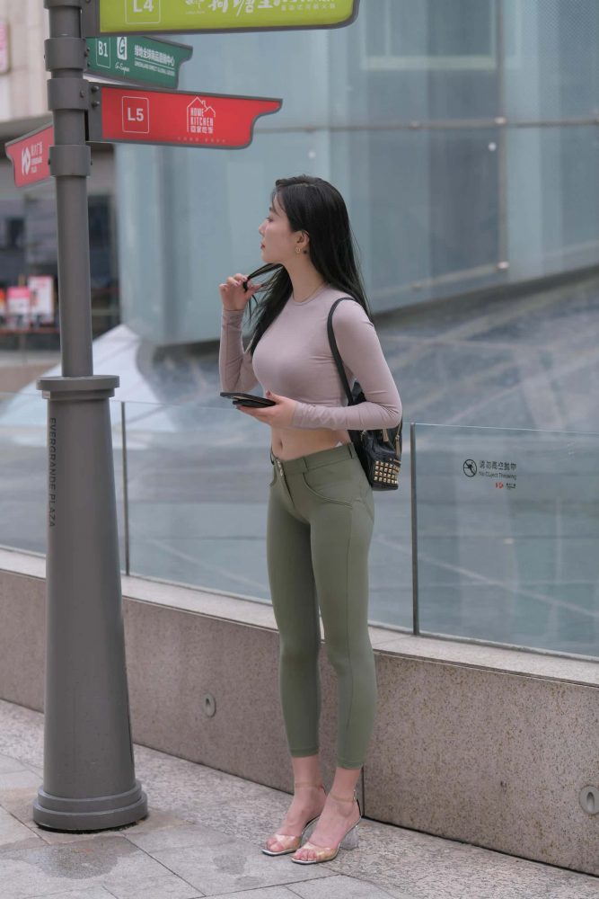 紧身牛仔裤身材很好的女人【529P】J2060-素云集