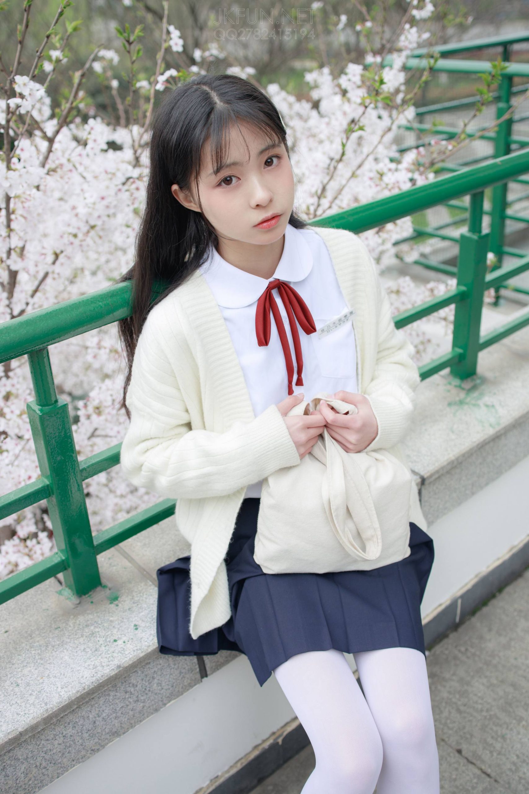 甜美可人的白丝姑娘【127P】20011-素云集