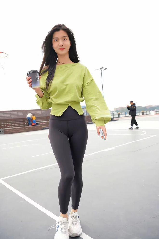 绿色瑜伽裤女孩很开心 J1519 1094P1V-27.6GB-素云集