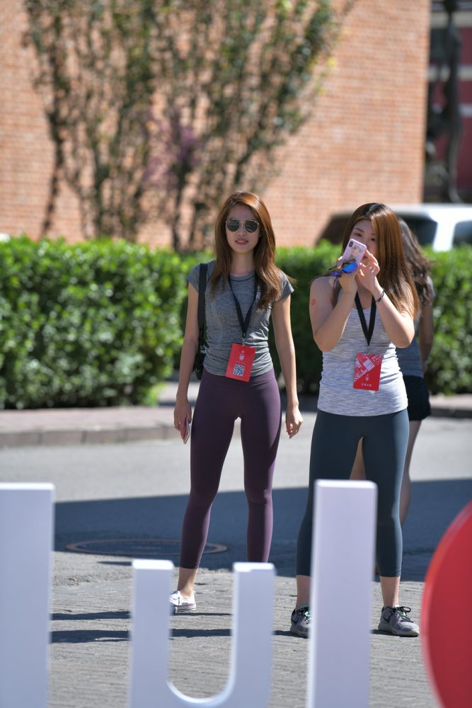 紫色瑜伽裤墨镜导游J4604 27P-336MB-素云集