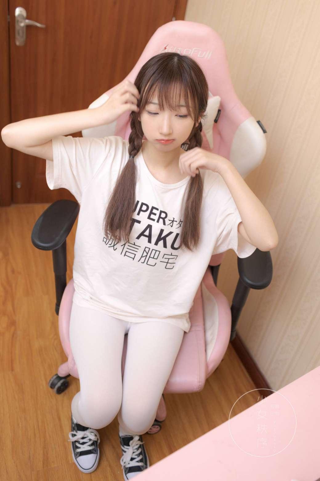 图片[2]-喜欢玩电竞的双马尾粉红女孩【65P】20026-素云集