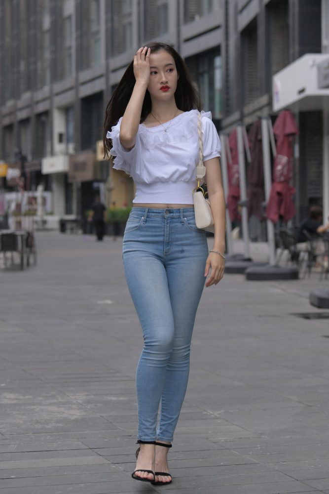 紧身牛仔裤女孩J2177 370P2V-19.4GB-素云集