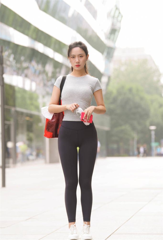 落落大方的瑜伽裤小女人J2221 760P1V-23.7GB-素云集