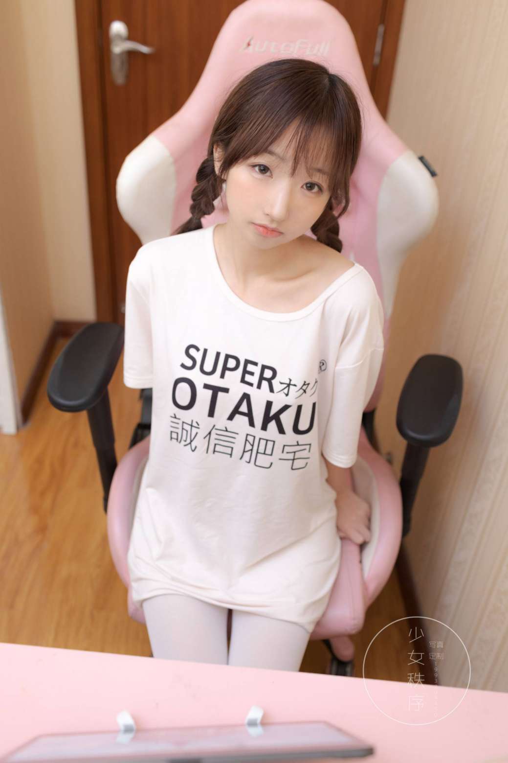 图片[5]-喜欢玩电竞的双马尾粉红女孩【65P】20026-素云集