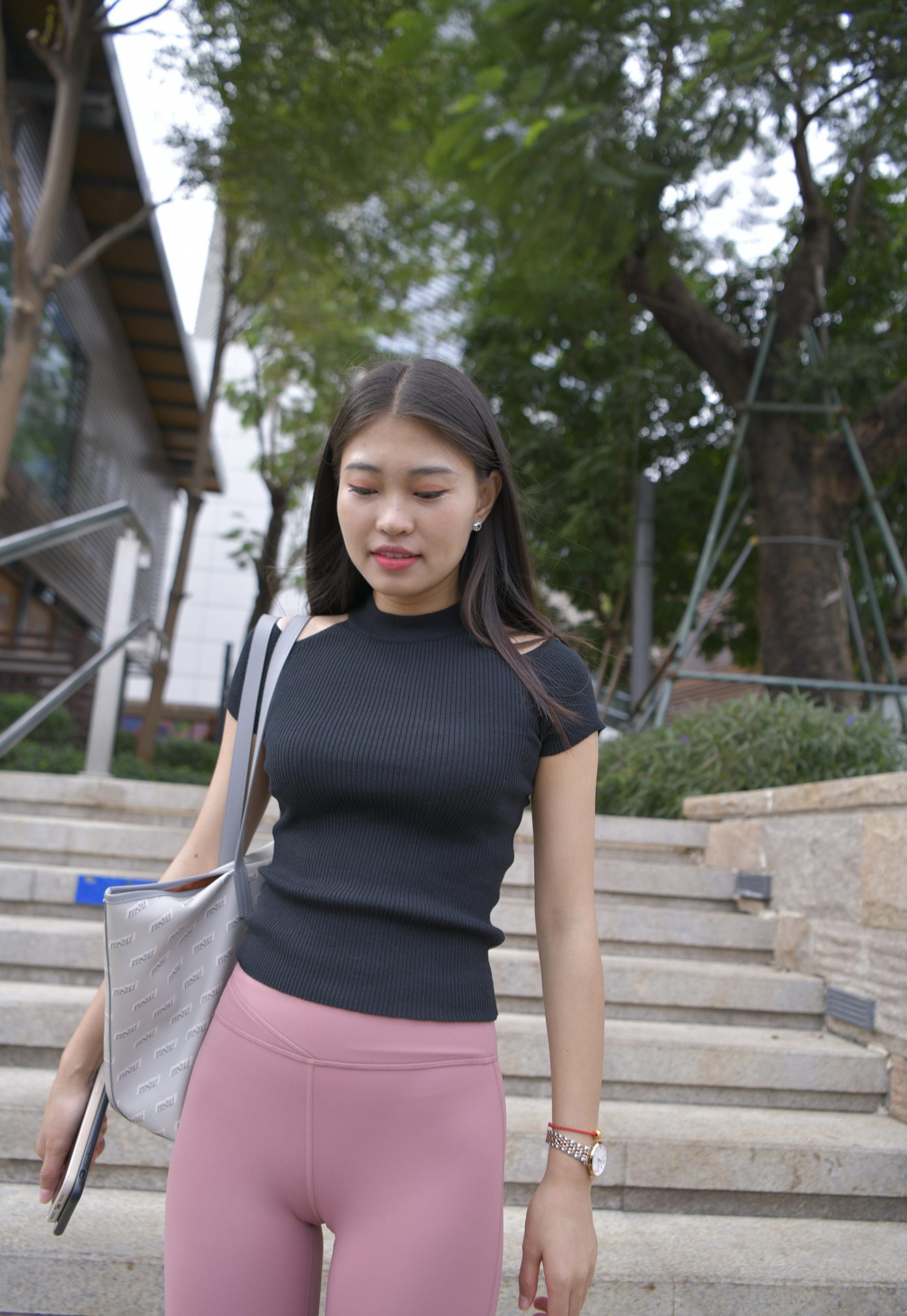 图片[2]-走在街头的瑜伽裤小女人 J1530 213P1V-9.18GB-素云集