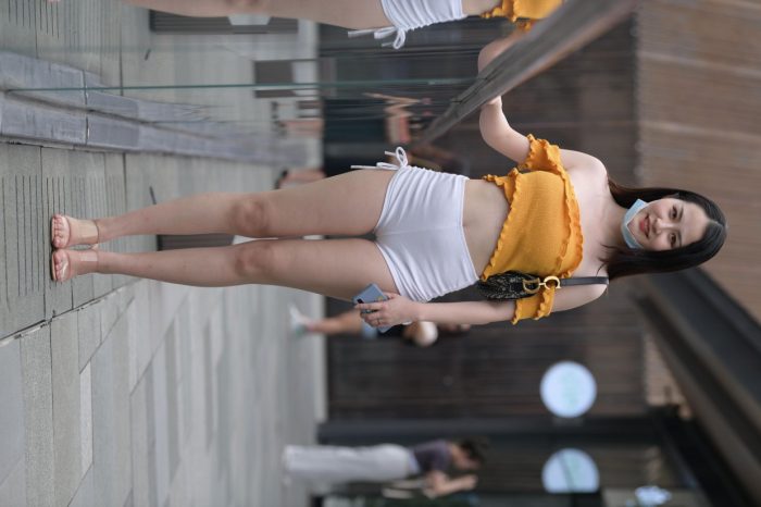 高腰白色短裤的漂亮女孩【767P】00065-素云集