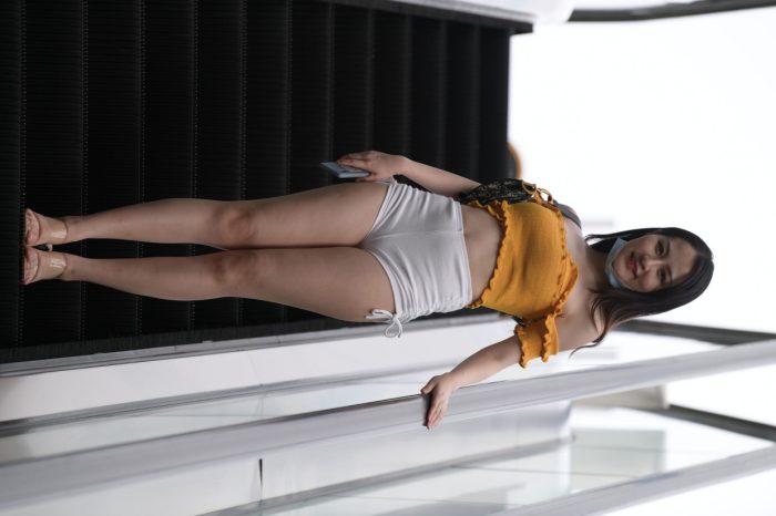 高腰白色短裤的漂亮女孩【767P】00065-素云集