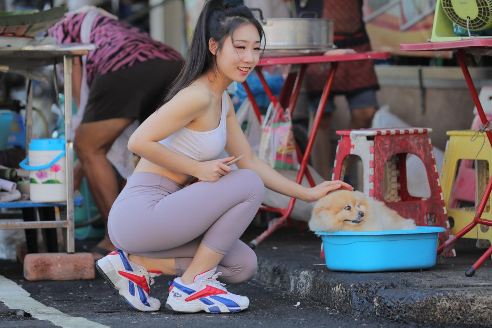 图片[3]-逛商场买东西的瑜伽裤老师【666P】00012-素云集