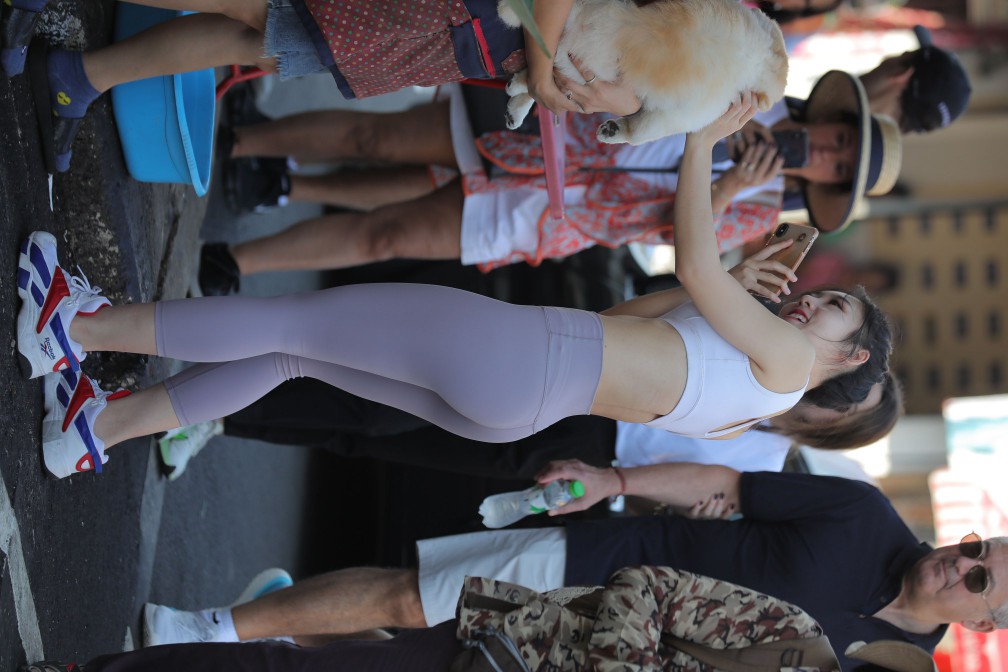 逛街的马尾辫瑜伽老师【556P】00016-素云集