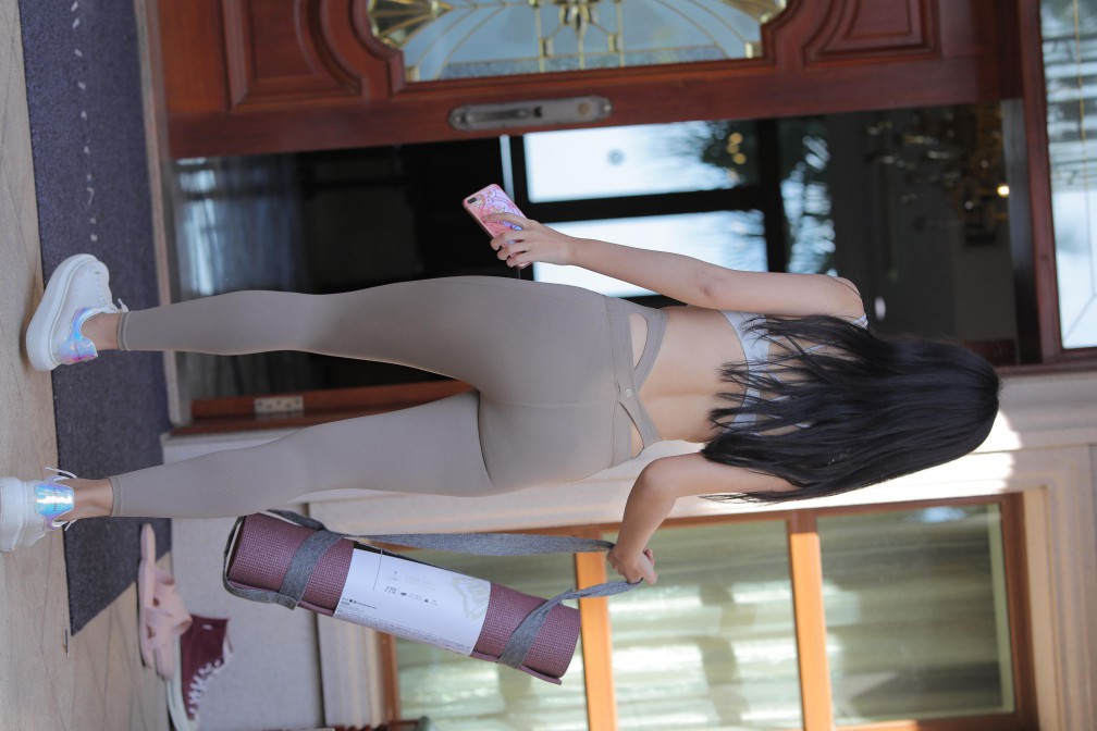 图片[5]-灰色瑜伽裤温柔的女孩【369P】00058-素云集