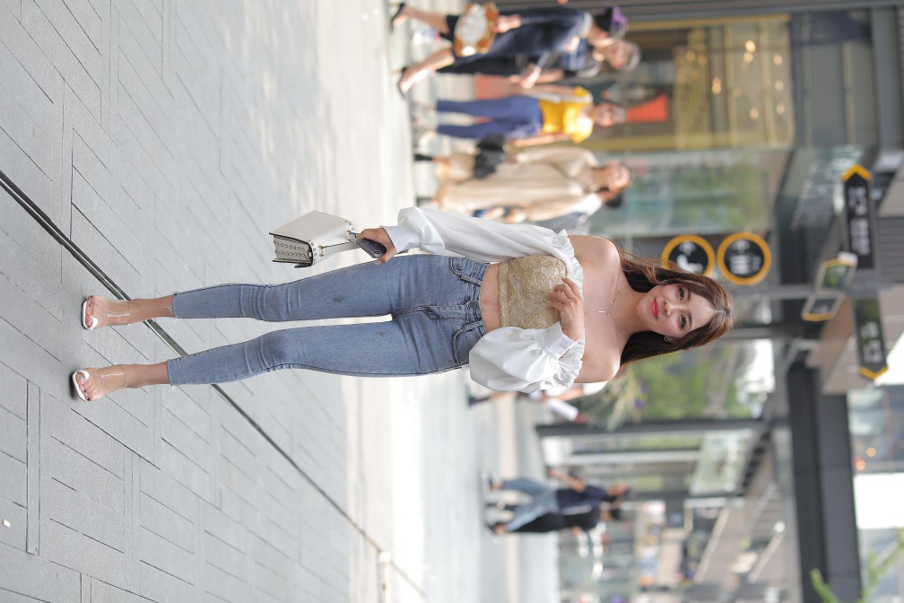 图片[3]-长相甜美的紧身牛仔裤姑娘【114P】00038-素云集