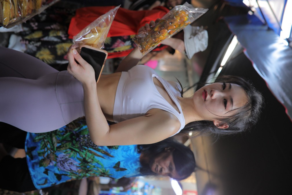 图片[6]-逛街的马尾辫瑜伽老师【556P】00016-素云集