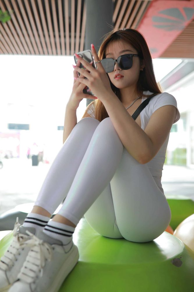 看上去拽拽的瑜伽裤女孩【425P】J1695-素云集