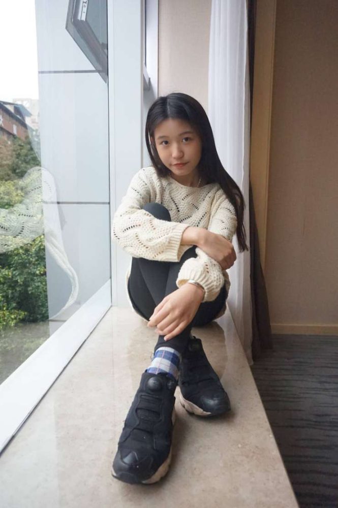 眼神很清澈的赤脚女孩【59P】20020-素云集