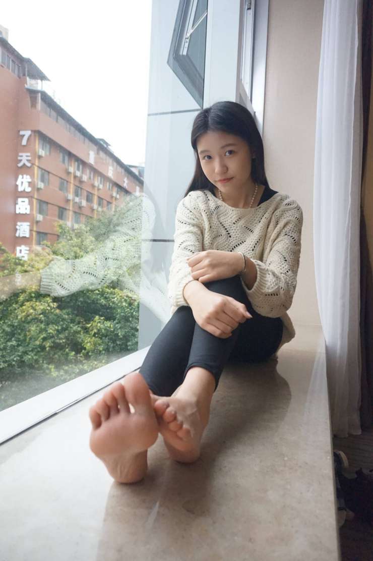 图片[3]-眼神很清澈的赤脚女孩【59P】20020-素云集