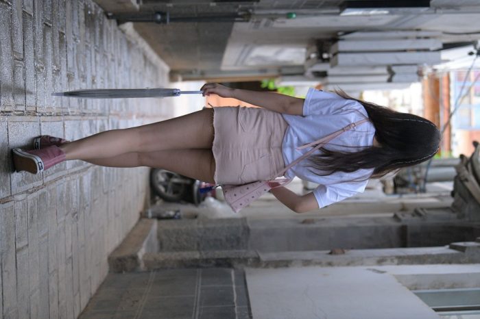 非常清纯甜美的短裙姑娘在逛街【458P】00052-素云集