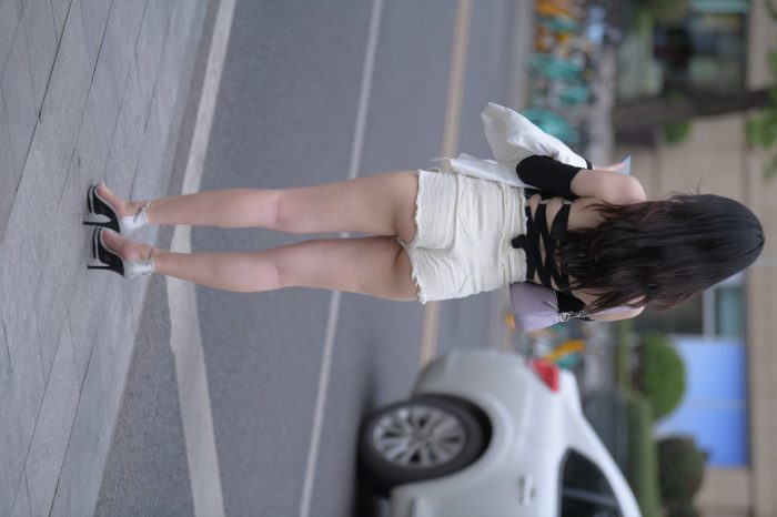 长发飘飘的白色热裤美丽女孩【49P】00029-素云集