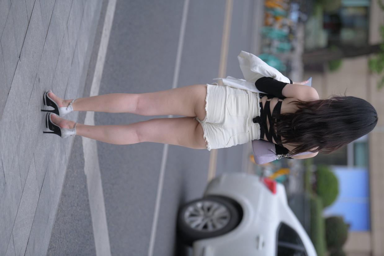 长发飘飘的白色热裤美丽女孩【49P】00029-素云集