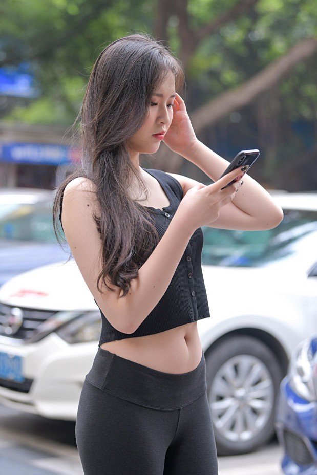 图片[5]-喝奶茶的黑色瑜伽裤长发姑娘【376P】00055-素云集