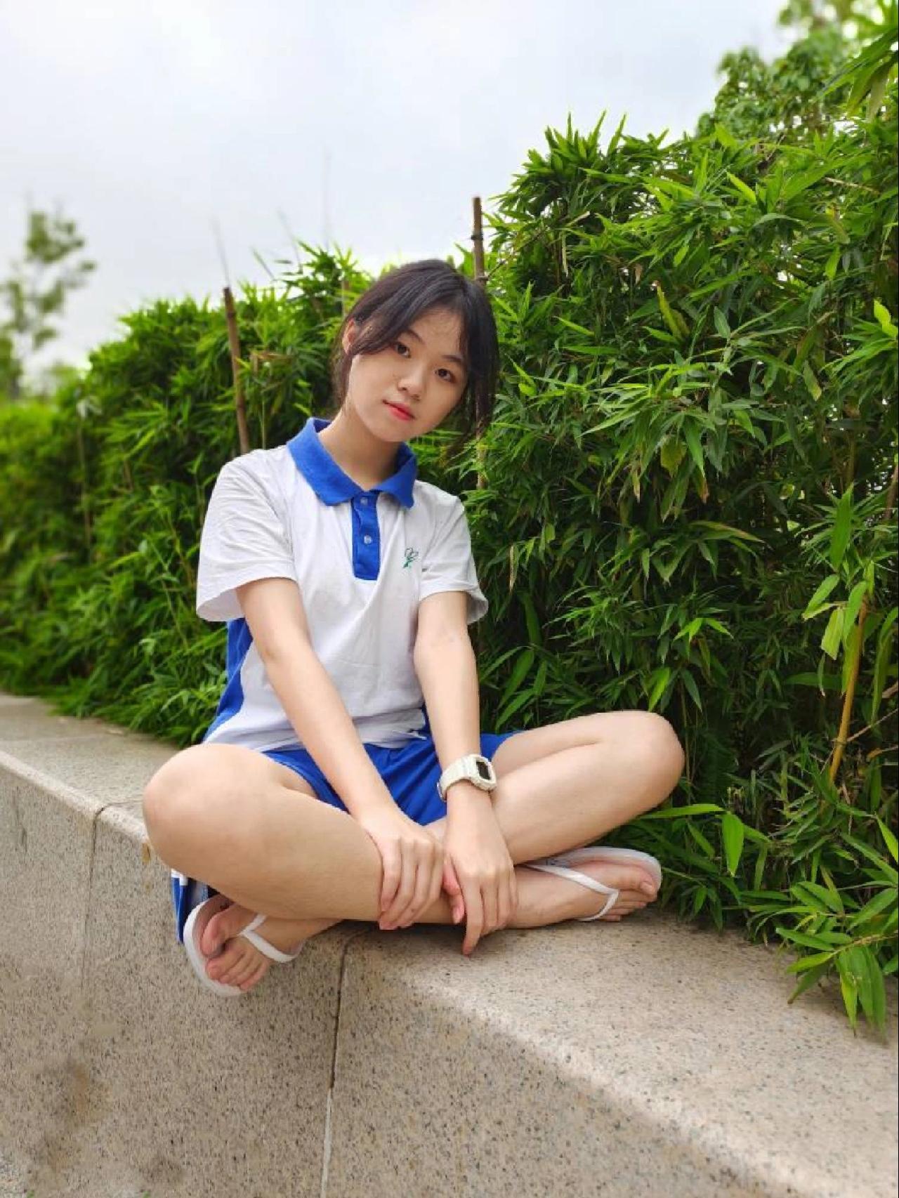 穿校服非常清纯的小姑娘【49P】20003-素云集