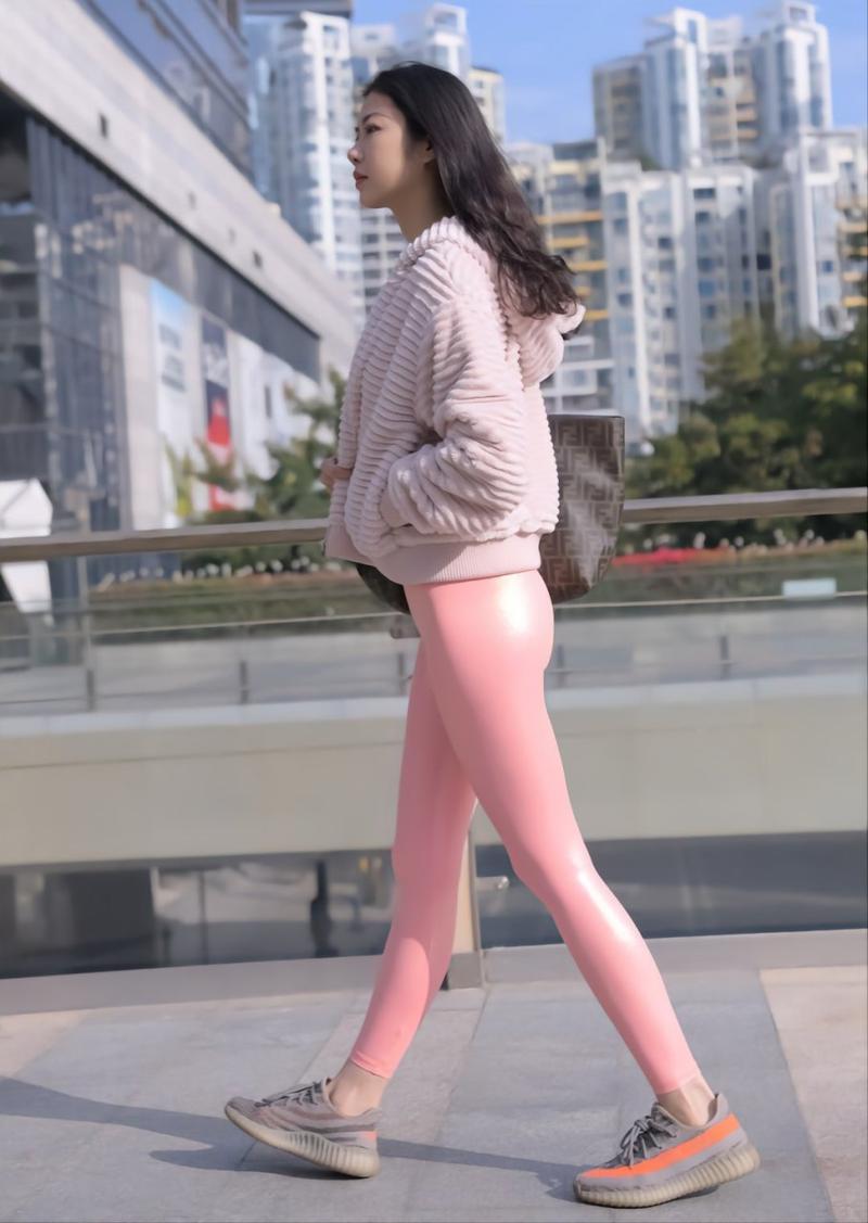 图片[2]-粉红色紧身裤的女孩 J1482 365P2V-18.1GB-素云集