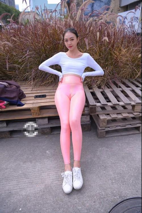 图片[2]-粉色紧身裤漂亮女孩 J1433 749P1V-20.0GB-素云集