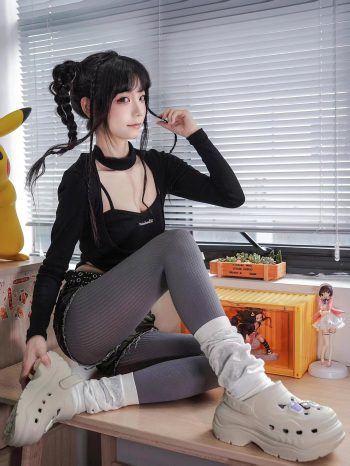 图片[9]-牛仔热裤+灰丝姑娘玩自拍-素云集