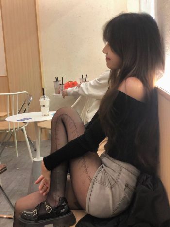 图片[6]-牛仔短裤+黑丝，太好看了吧-素云集