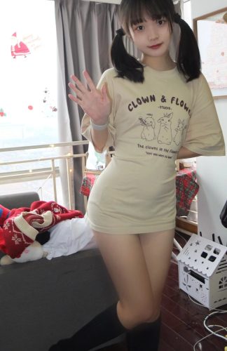 图片[9]-网格丝袜的清纯双马尾小姑娘-素云集