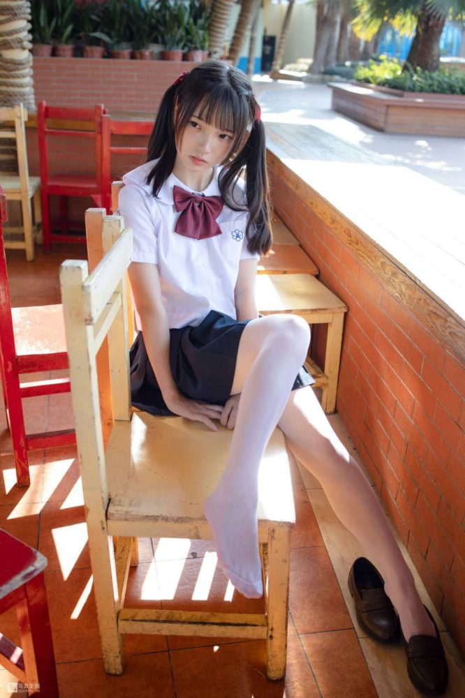 眼神好清澈的双马尾白丝女孩【75P】20019-素云集