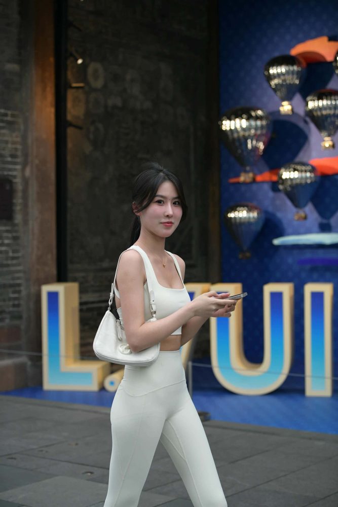 白色瑜伽裤女孩【212P】J8076-素云集