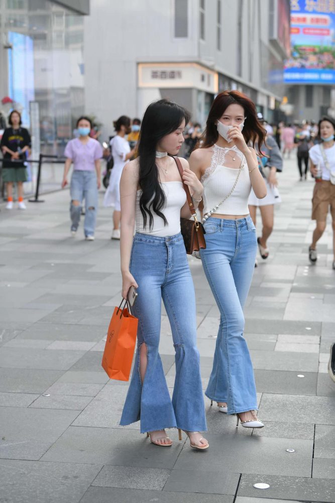 身材绝佳的时尚姐妹花【160P】J4470-素云集