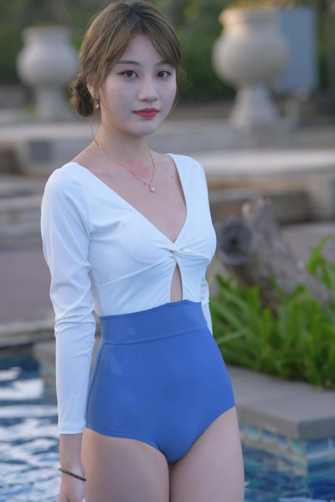 公园泳池玩水的丸子头小姐姐【512P】J4728-素云集