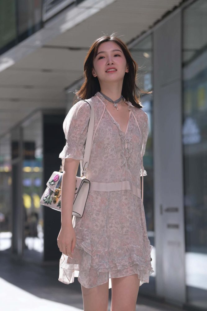 笑容甜美的连衣裙姑娘【24P】J1814-素云集