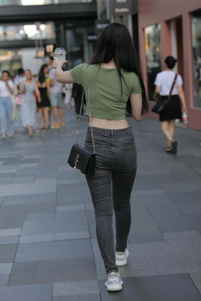 甜美靓丽牛仔裤女孩 【106P】J4144-素云集