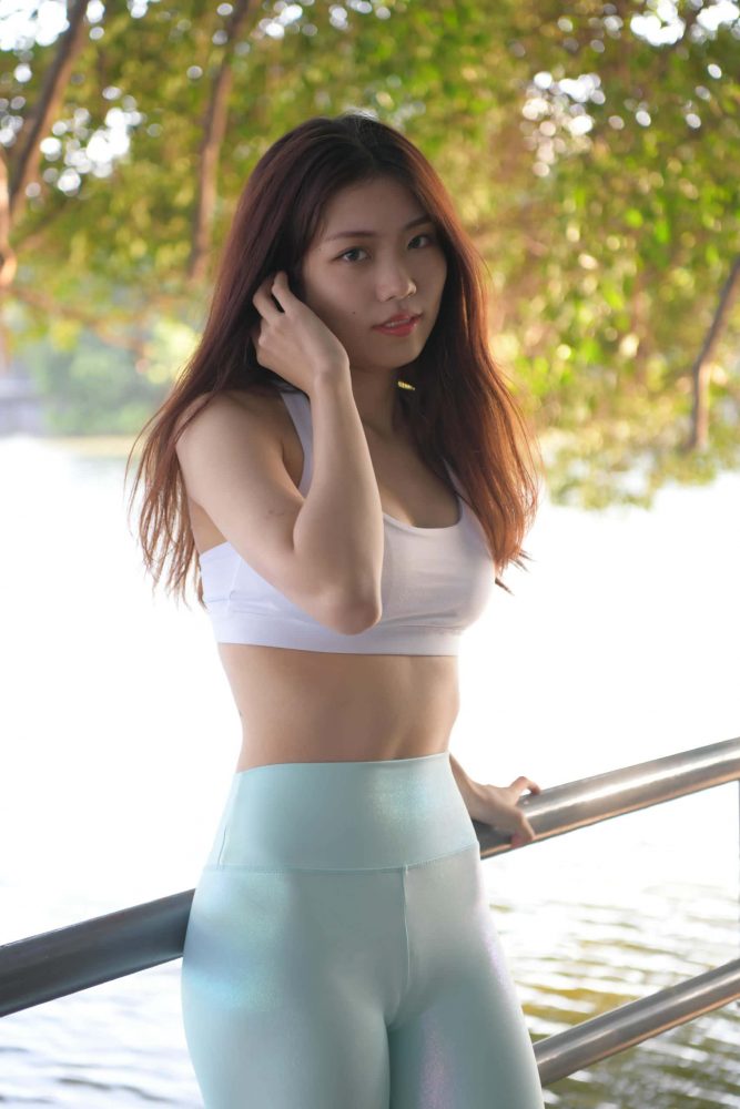 户外玩耍的瑜伽裤小姐姐【467P】J1419-素云集