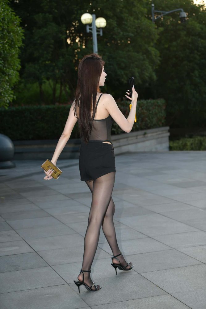 黑丝热裤透色上衣女孩【73P】J7833-素云集