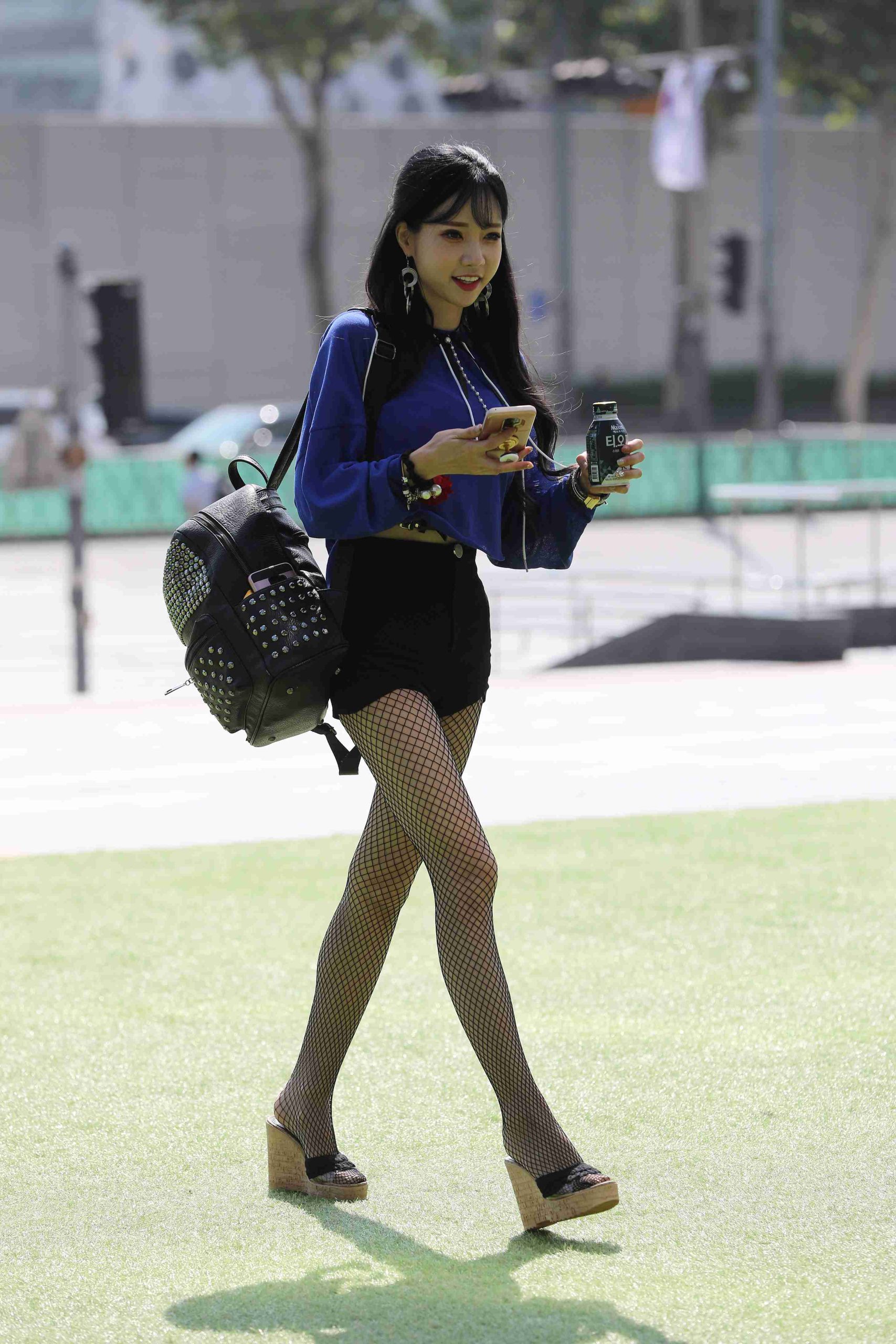 图片[2]-精选街拍作品 NO.3709 黑色热裤凉高美脚[150P／229MB]-素云集